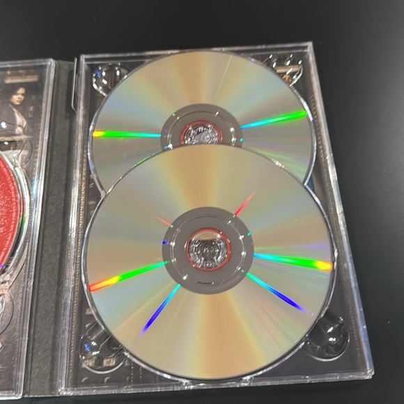 Warehouse 13 - The Complete First Season - Picture 8 of 8